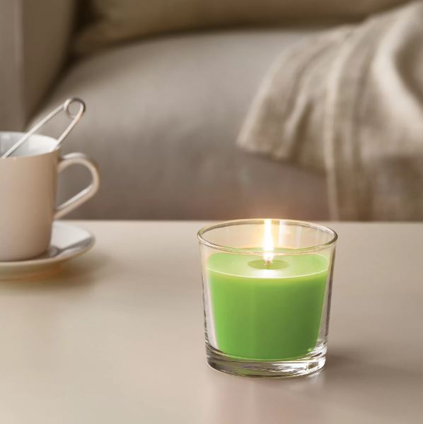 IKEA SINNLIG Scented Candle in Glass, Apple and Pear Green